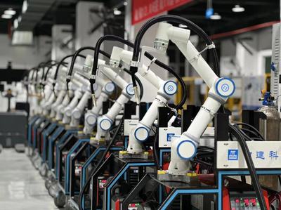 中建科工自研協作焊接機器人完成批量交付，賦能鋼結構工程智能化升級